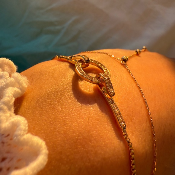 Bracelet 18K gold plated Luxury Bracelet Adjustable
Stainless Steel - Picture 8 of 9